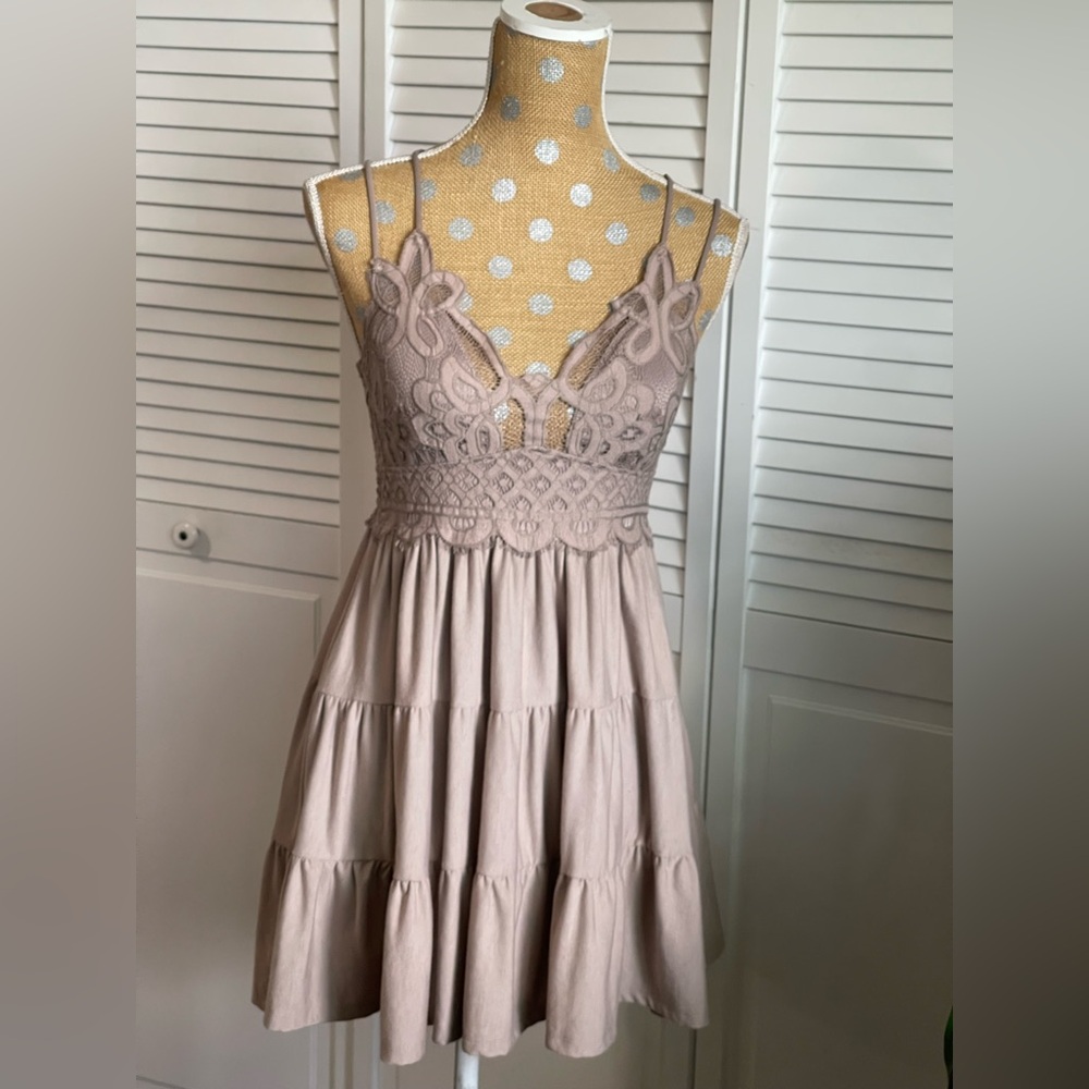 Zenana Crochet Lace Ruffle Cami mini dress with delicate crochet lace Sz L